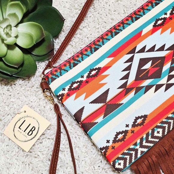 Crossbody Clutch Bag. Southwestern Pattern. Faux Leather Fringe. NWT - Picture 3 of 6